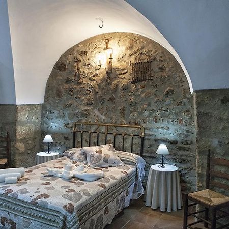 Apartamentos Rurales La Casa De Luis Santa Cruz de la Sierra Rum bild