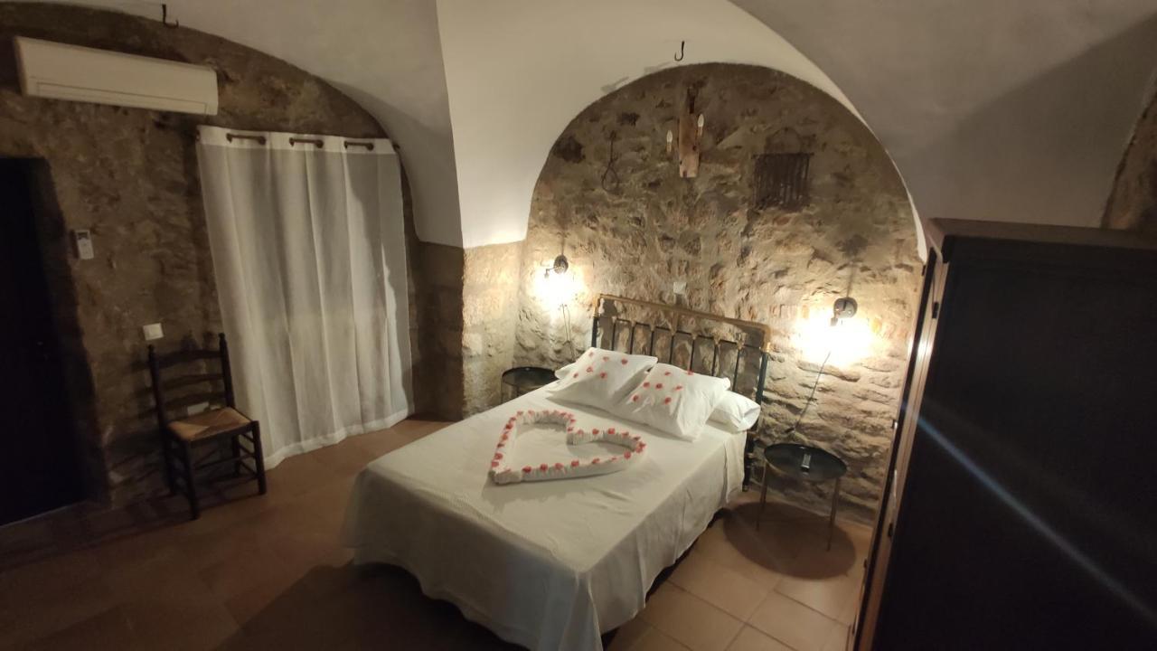Apartamentos Rurales La Casa De Luis Santa Cruz de la Sierra Exteriör bild