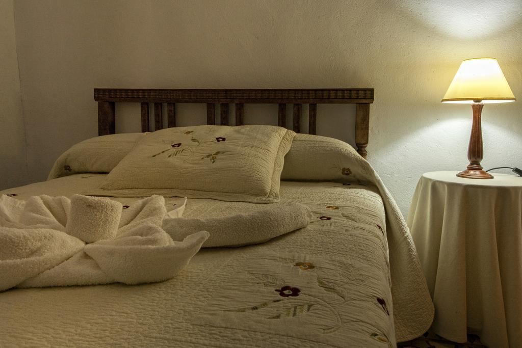 Apartamentos Rurales La Casa De Luis Santa Cruz de la Sierra Exteriör bild