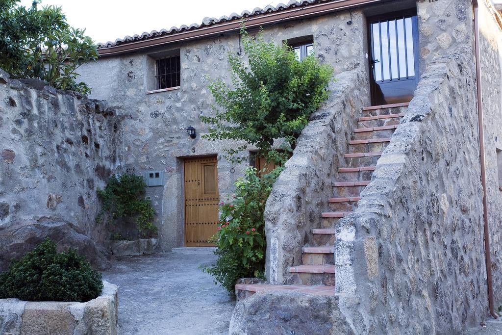 Apartamentos Rurales La Casa De Luis Santa Cruz de la Sierra Rum bild